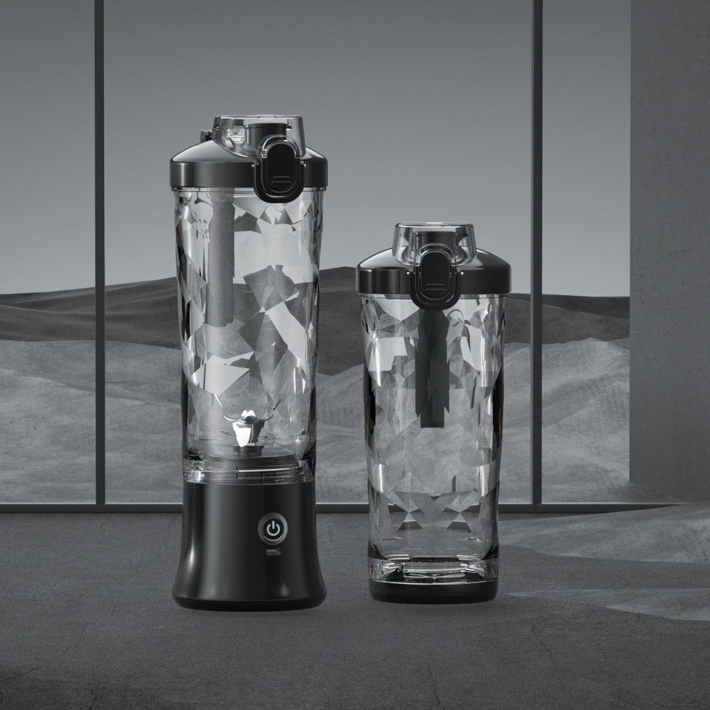 Blender portable en utilisation avec fruits