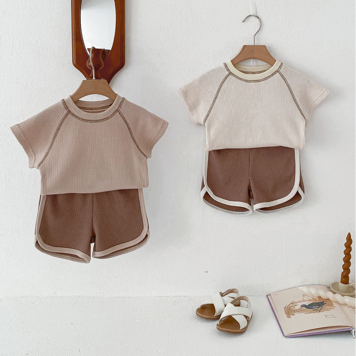 Ensemble 2 Pièces Bébé Été — Haut & Short Unisexe — présentation complète